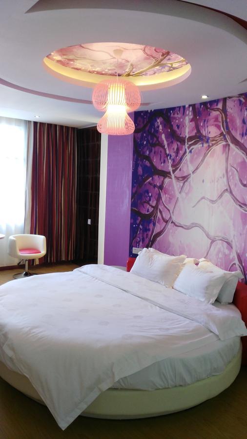 Thank Inn Chain Hotel Henan Xinyang Train Station Gongqu Road Exteriör bild