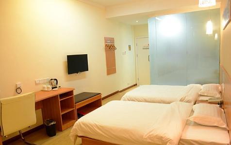 Thank Inn Chain Hotel Henan Xinyang Train Station Gongqu Road Exteriör bild